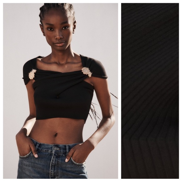 NWT Zara Black Knit Golden Brooch Top. Size L. - Picture 1 of 10